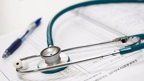 Govt prohibits 32 medical colleges from conducting admissions Govt prohibits 32 medical colleges from conducting admissions