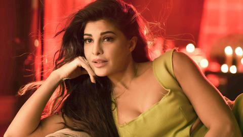 Conman Sukesh Chandrasekhar pens open letter defending Jacqueline Fernandez Conman Sukesh Chandrasekhar pens open letter defending Jacqueline Fernandez