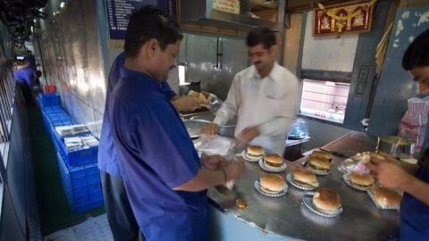 Indian Railways: Now carry home-cooked food while traveling Indian Railways: Now carry home-cooked food while traveling