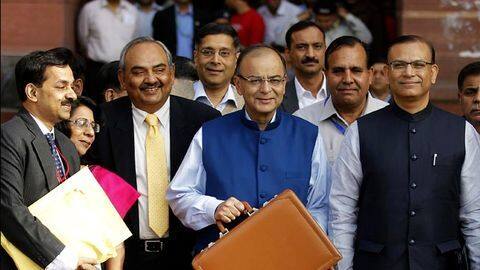 Before 2019 polls, will government lure middle-class with tax sops? Before 2019 polls, will government lure middle-class with tax sops?