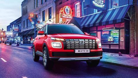 Hyundai receives 15,000 bookings for new VENUE in India Hyundai receives 15,000 bookings for new VENUE in India