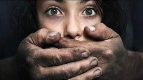 Kolkata: Men harass mother-daughter on train; force them to jump-off Kolkata: Men harass mother-daughter on train; force them to jump-off