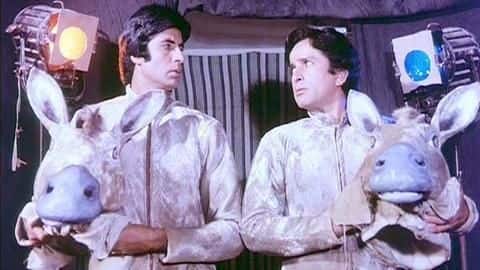 Amitabh Bachchan pays tribute to Shashi Kapoor Amitabh Bachchan pays tribute to Shashi Kapoor