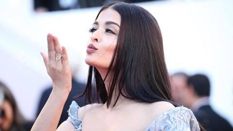 5 times fans made bizarre claims about Bollywood actors 5 times fans made bizarre claims about Bollywood actors