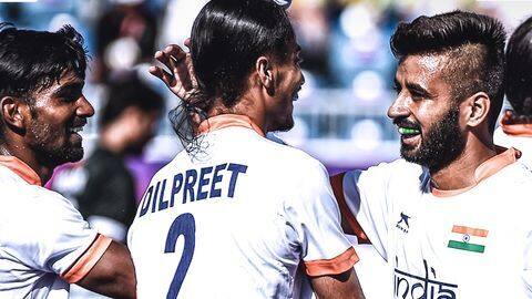 21st Commonwealth Games: Pakistan hold India to a 2-2 draw 21st Commonwealth Games: Pakistan hold India to a 2-2 draw