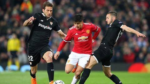 Sevilla punish sloppy Manchester United