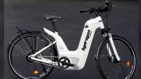French start-up makes world's first hydrogen-powered bike French start-up makes world's first hydrogen-powered bike
