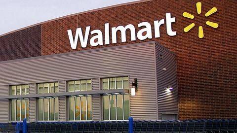Walmart raises minimum age to buy firearms, ammunition to 21 Walmart raises minimum age to buy firearms, ammunition to 21