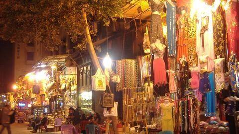 Delhi markets to remain shut tomorrow to protest sealing drive Delhi markets to remain shut tomorrow to protest sealing drive