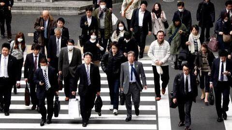 Japan: Worker's pay cut for taking lunch-break 3 minutes early Japan: Worker's pay cut for taking lunch-break 3 minutes early