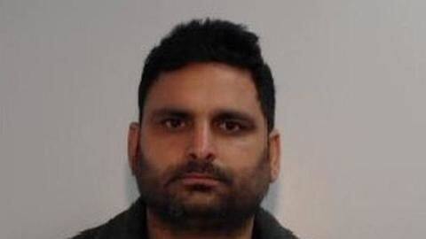 UK: Indian assaulted sleeping woman on Mumbai-Manchester flight; jailed UK: Indian assaulted sleeping woman on Mumbai-Manchester flight; jailed