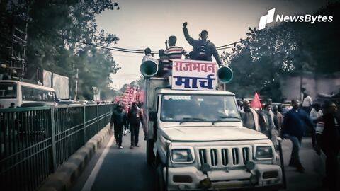 Patna: Hundreds march toward Governor's house against three farm laws Patna: Hundreds march toward Governor's house against three farm laws