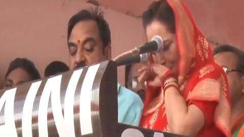 Recalling Azam Khan's "attacks", Jaya Prada breaks down at rally Recalling Azam Khan's "attacks", Jaya Prada breaks down at rally
