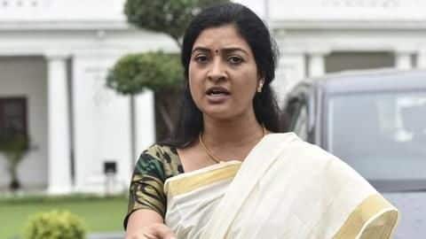 Delhi Elections: Congress' Alka Lamba slaps AAP worker Delhi Elections: Congress' Alka Lamba slaps AAP worker