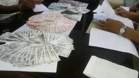 RBI wasn't keen to change currency design, for obvious reasons RBI wasn't keen to change currency design, for obvious reasons