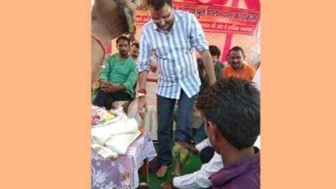 Jharkhand: BJP-worker washes MP's feet, then drinks same water Jharkhand: BJP-worker washes MP's feet, then drinks same water