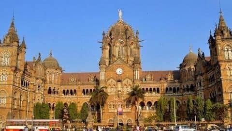 After shift ended at Byculla, Deepak headed to CSMT After shift ended at Byculla, Deepak headed to CSMT