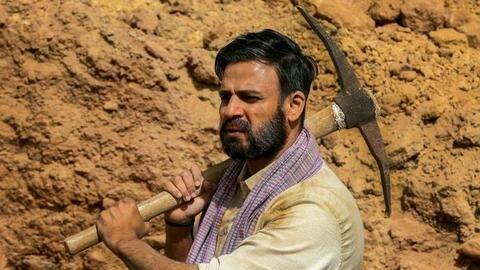 Earlier, Congress called Vivek "a flop hero" Earlier, Congress called Vivek "a flop hero"
