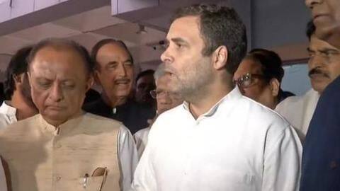 Srinagar: Before being sent back, Rahul negotiated with airport officials Srinagar: Before being sent back, Rahul negotiated with airport officials