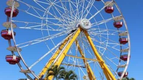 Fun-ride-turns-horrific: In Andhra Pradesh, trolley of giant-wheel crashes, kills one Fun-ride-turns-horrific: In Andhra Pradesh, trolley of giant-wheel crashes, kills one