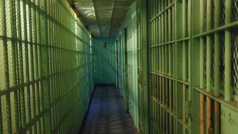 Pune: Rape-accused escapes as four police officers 'guard his ward' Pune: Rape-accused escapes as four police officers 'guard his ward'
