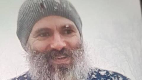 After Omar Abdullah's bearded pic surfaces, BJP sends him razor After Omar Abdullah's bearded pic surfaces, BJP sends him razor