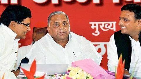 SP maintains distance and proximity with both Congress and BJP SP maintains distance and proximity with both Congress and BJP