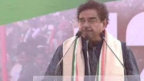 At rally, Shatrughan Sinha advises PM Modi to 'come clean' At rally, Shatrughan Sinha advises PM Modi to 'come clean'
