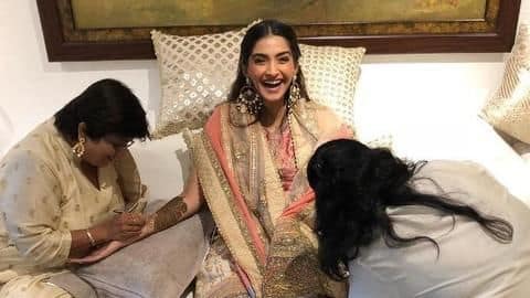 Gorgeousness aside, Sonam looks so happy in wedding pictures Gorgeousness aside, Sonam looks so happy in wedding pictures