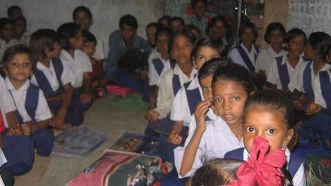 Uttar Pradesh: English-medium government schools still use Hindi mode Uttar Pradesh: English-medium government schools still use Hindi mode