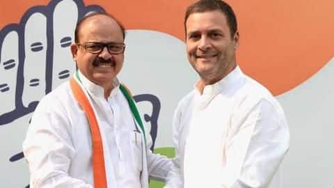 A month after quitting NCP, Tariq Anwar joins Congress A month after quitting NCP, Tariq Anwar joins Congress