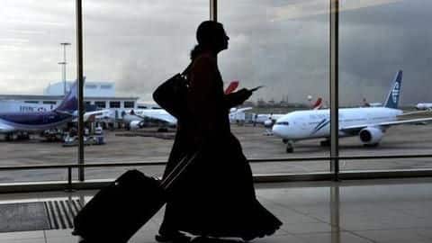Now, Saudi women can travel without male guardian's "permission" Now, Saudi women can travel without male guardian's "permission"