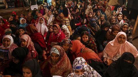 Defying chilling weather, protesters have been sitting for weeks now Defying chilling weather, protesters have been sitting for weeks now