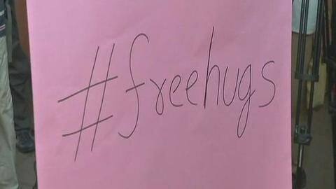 Yes to morals, no to moral-policing: Kolkata youngsters offer free-hugs Yes to morals, no to moral-policing: Kolkata youngsters offer free-hugs