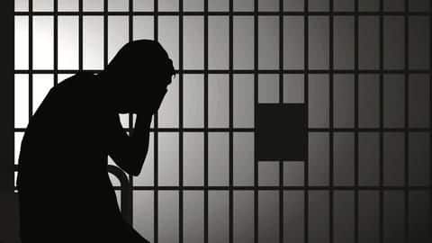 UP: Man goes to register complaint, gets jailed instead UP: Man goes to register complaint, gets jailed instead