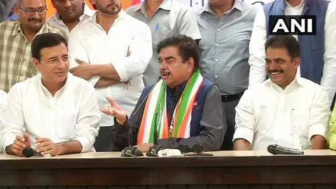 Sinha explained difference between present and past Sinha explained difference between present and past
