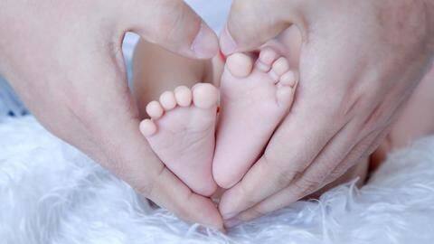 Woman gives birth, three men claim to be child's father Woman gives birth, three men claim to be child's father