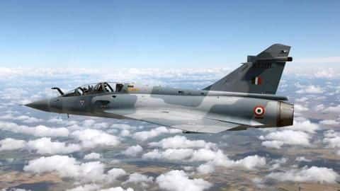 Chinese choppers spotted near LAC, IAF sends fighter jets Chinese choppers spotted near LAC, IAF sends fighter jets