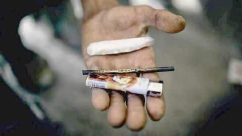 Kolkata: Woman tries giving jailed boyfriend heroin, arrested