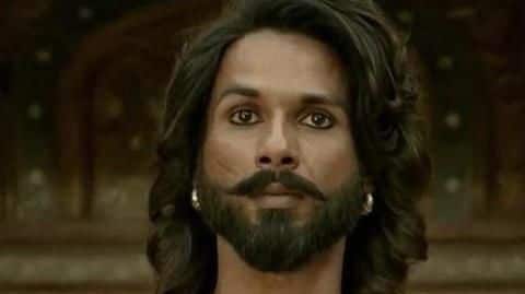 Shahid Kapoor's Twitter account hacked, messages praising Khilji posted Shahid Kapoor's Twitter account hacked, messages praising Khilji posted