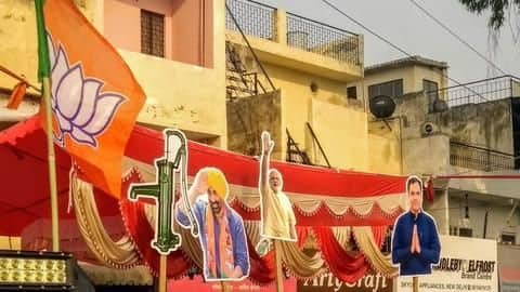 Delhi: Sunny Deol's roadshow turns filmy, courtesy hand pump Delhi: Sunny Deol's roadshow turns filmy, courtesy hand pump
