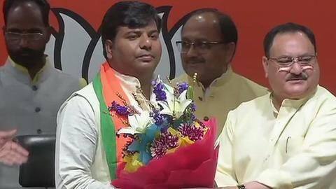 Underdog, who won Gorakhpur, joins BJP after ditching SP-BSP alliance Underdog, who won Gorakhpur, joins BJP after ditching SP-BSP alliance