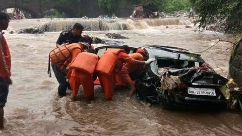 Pune: 11 dead after heavy rains; schools and colleges shut Pune: 11 dead after heavy rains; schools and colleges shut