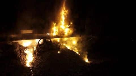 Maharashtra: Traffic hit after two wagons of goods-train catches fire Maharashtra: Traffic hit after two wagons of goods-train catches fire