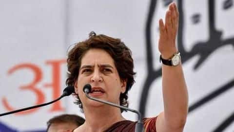 After Priyanka avoided reporter's question, her aide misbehaved with him After Priyanka avoided reporter's question, her aide misbehaved with him