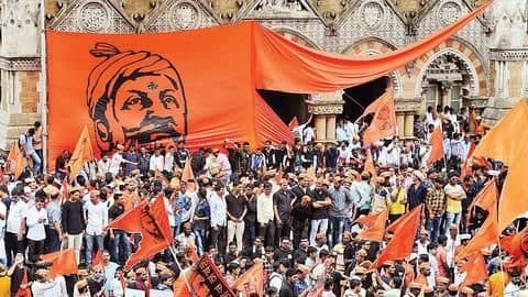 Maratha-reservation: SC doesn't stay verdict but issues notice to government Maratha-reservation: SC doesn't stay verdict but issues notice to government