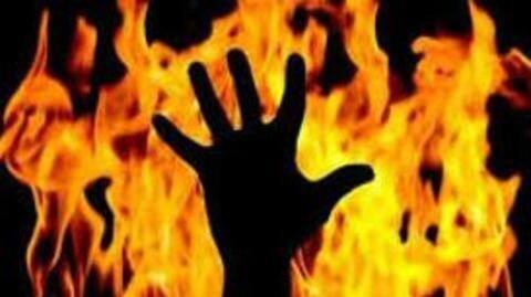 UP-shocker: Molesters set woman ablaze, who was going to police-station UP-shocker: Molesters set woman ablaze, who was going to police-station