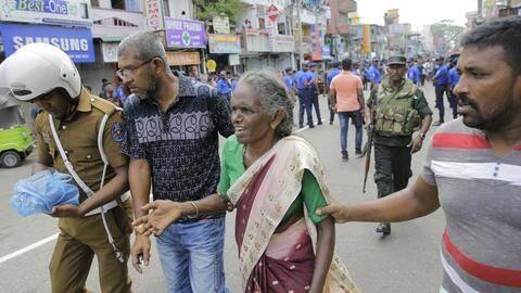 Eight blasts rocked Sri Lanka, hundreds died Eight blasts rocked Sri Lanka, hundreds died