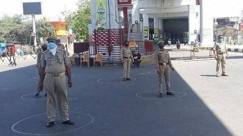 No entry for Delhi's vehicles in Noida; government's advisory overturned No entry for Delhi's vehicles in Noida; government's advisory overturned