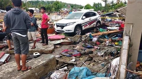 Indonesia: Tsunami kills 281, injures 1016; more deadly waves feared Indonesia: Tsunami kills 281, injures 1016; more deadly waves feared